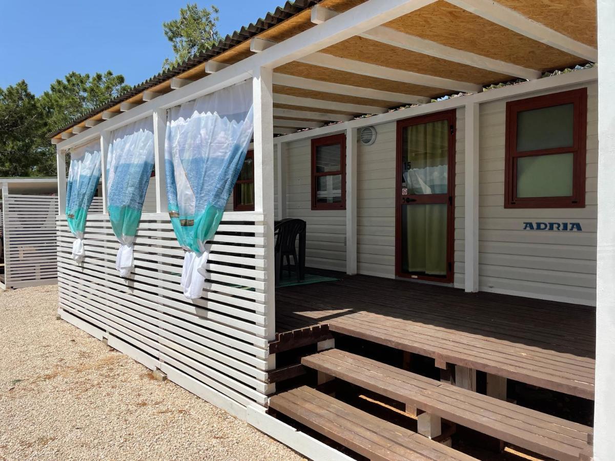Dalmacia Mobile Homes And Caravans At The Beach Privlaka  Exterior foto
