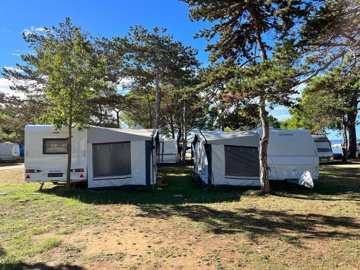 Dalmacia Mobile Homes And Caravans At The Beach Privlaka  Exterior foto
